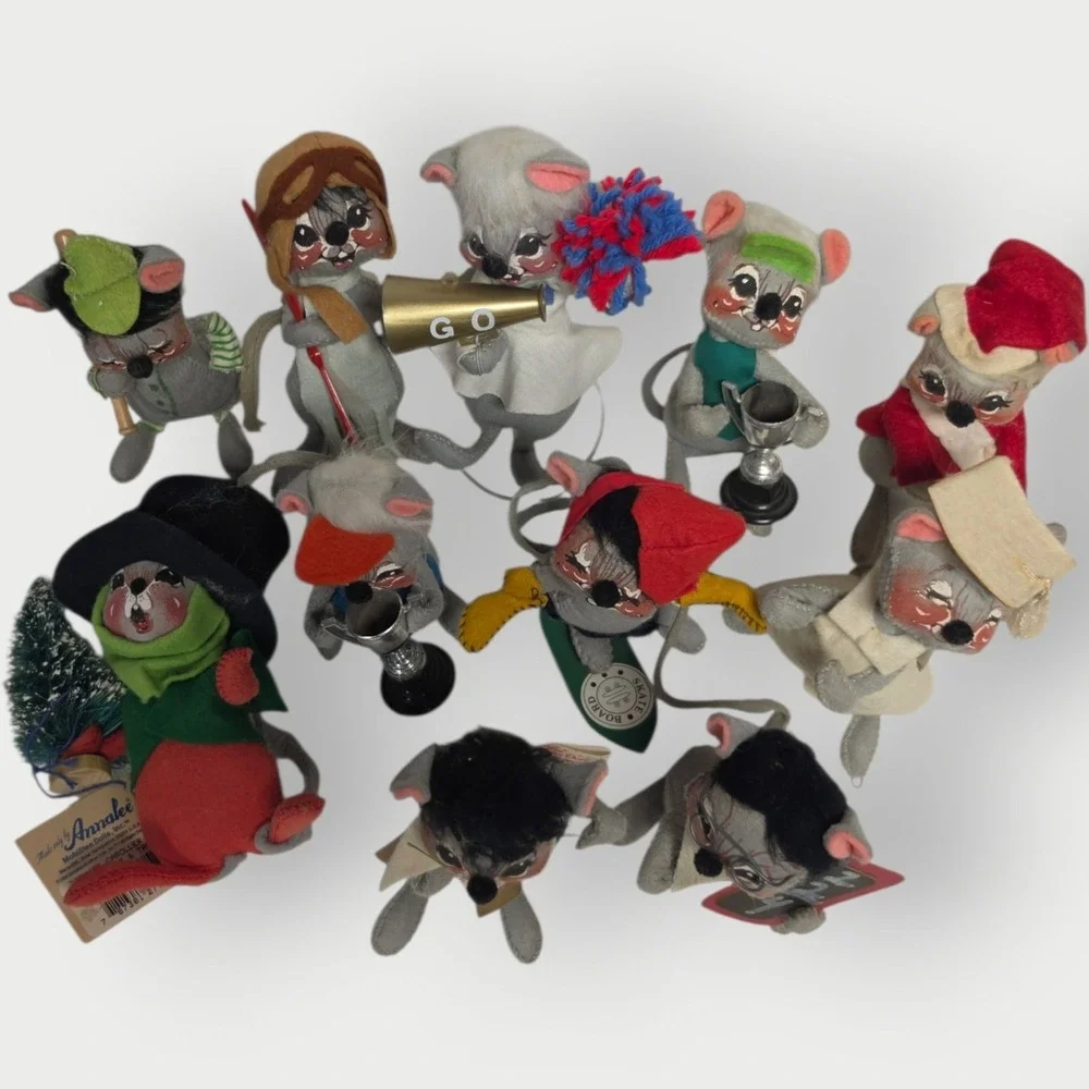 Vintage Annalee Mobilitee Mouse Dolls Lot Christmas Sports School Felt LOT OF 11 - Picture 4 of 5